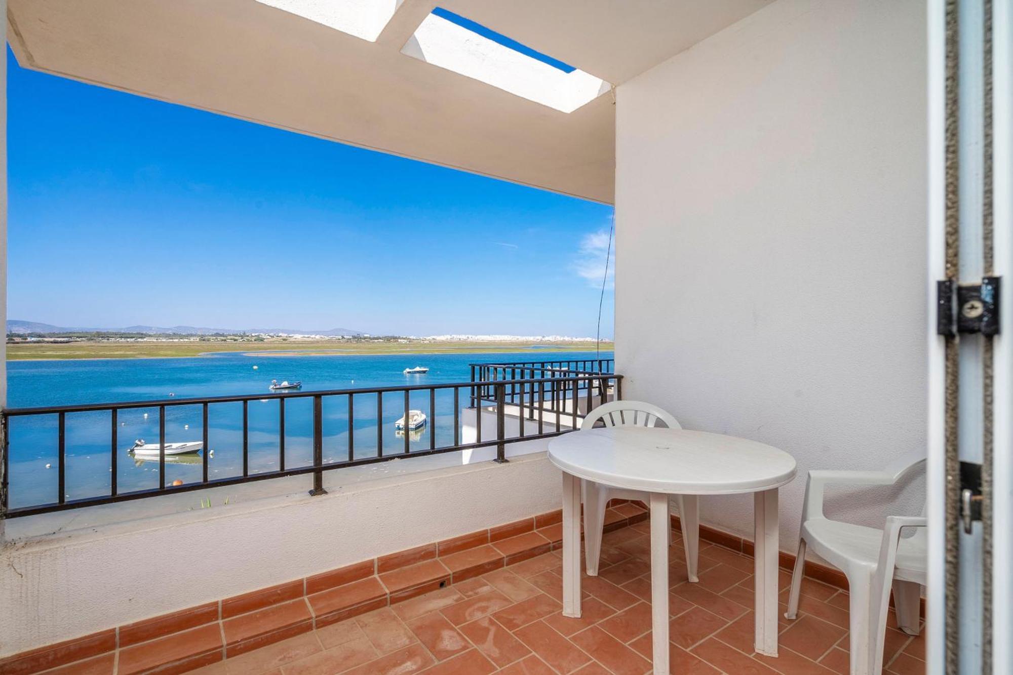 Sundance Beach House Faro Bagian luar foto